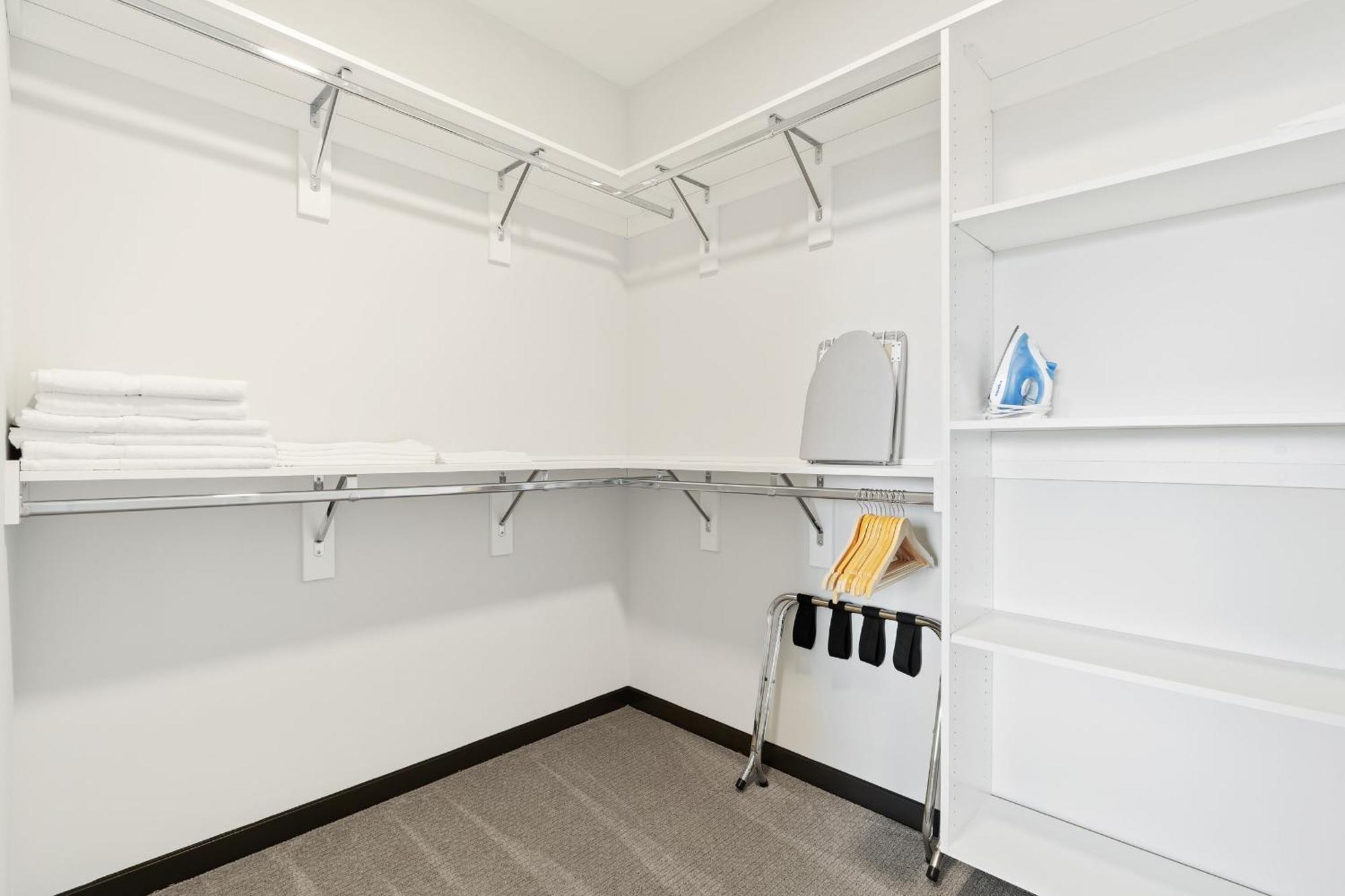 Cozysuites On Mass With Garage Parking #4 Indianapolis Dış mekan fotoğraf